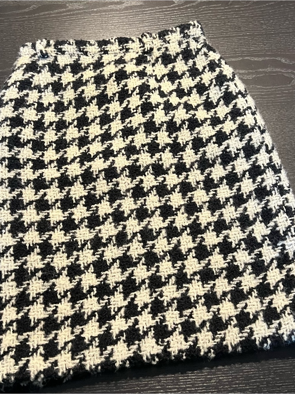 Vintage Houndstooth Pencil Skirt - Black & White
